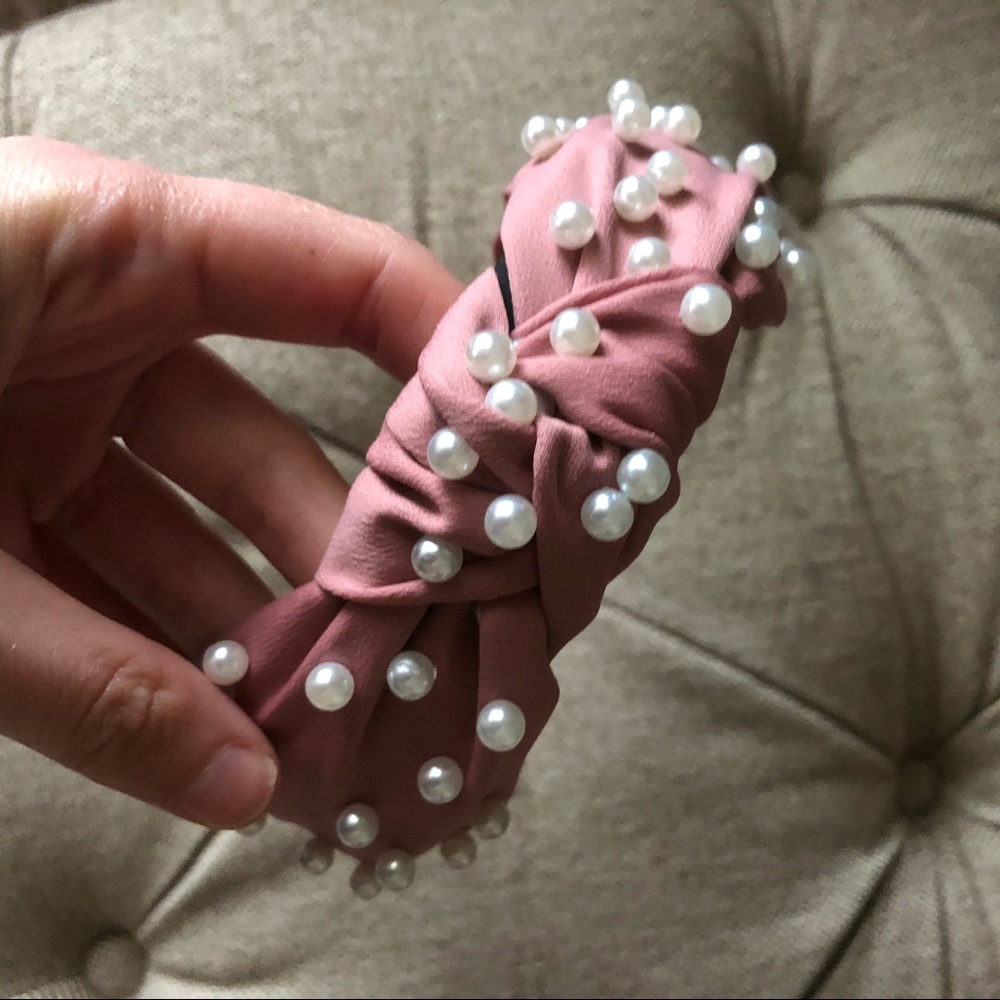 Dusky pink pearl headband